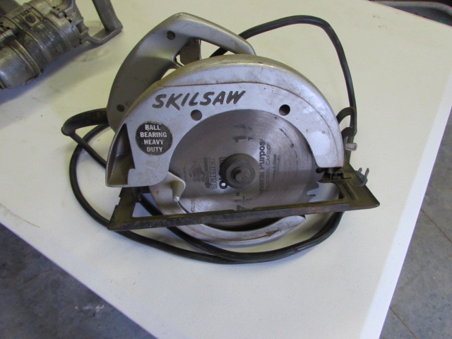 Lot Detail - HEAVY DUTY SKIL SAW & THOR 1/2