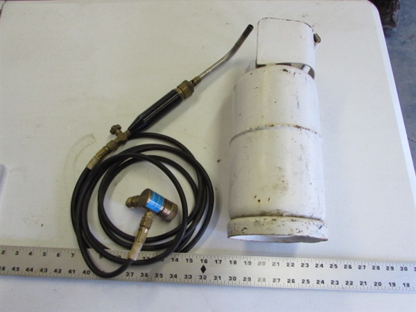 PROPANE TORCH WITH HOSE & SMALL TANK