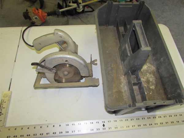 6 1/2 BLACK & DECKER CIRCULAR SAW