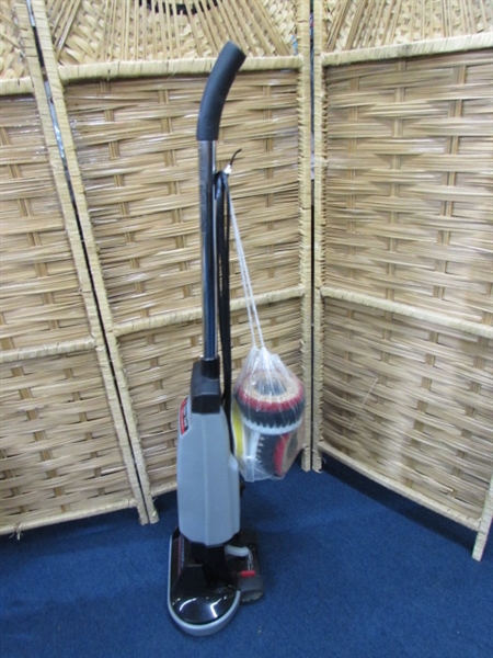 HOOVER FLOORMAX SUPREME