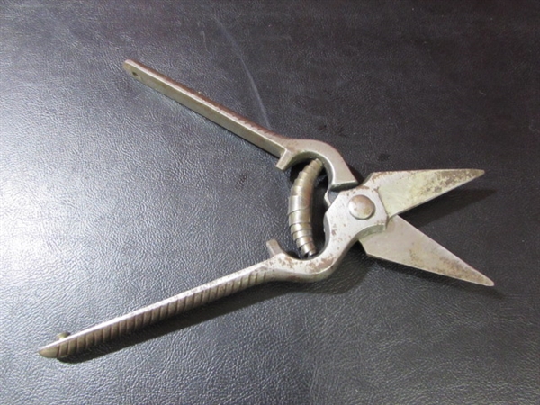 HAND SHEEP SHEARS & HOOF TRIMMERS