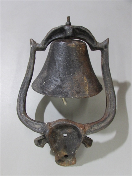 CAST IRON COW DINNER BELL