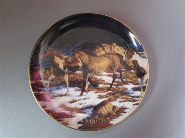 DANBURY MINT HORSES FOR ALL SEASONS PERPETUAL CALENDAR WITH 12 COLLECTIBLE HORSE PLATES