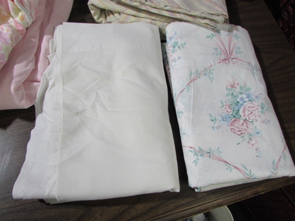 QUEEN SHEET SETS & SEPARATES