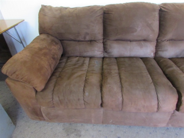 MICROFIBER COUCH