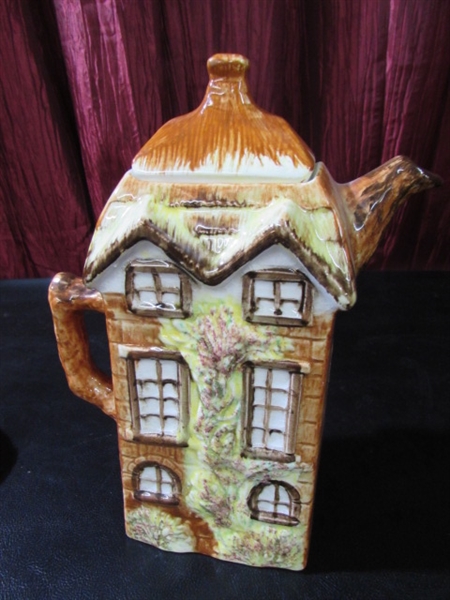 DEVIN COBB MADE IN ENGLAND TEAPOT SET