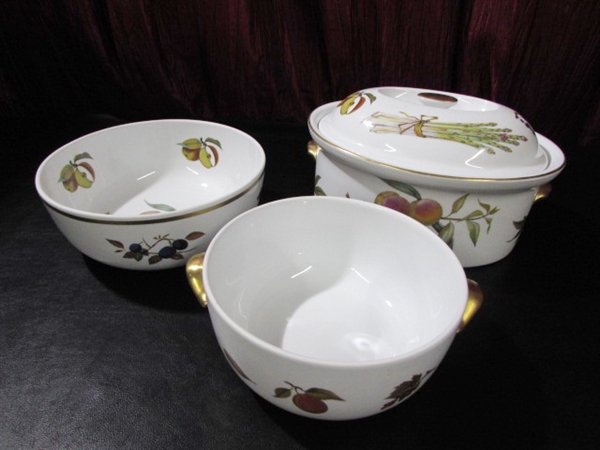 ROYAL WORCESTER FINE PORCELAIN OVENWARE