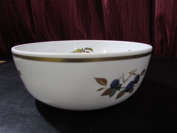 ROYAL WORCESTER FINE PORCELAIN OVENWARE