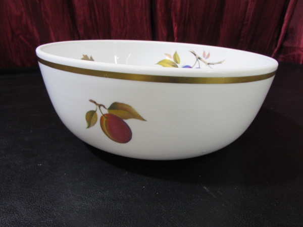 ROYAL WORCESTER FINE PORCELAIN OVENWARE