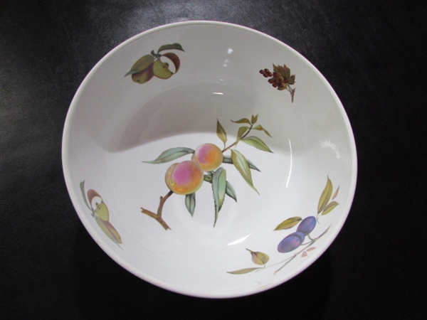 ROYAL WORCESTER FINE PORCELAIN OVENWARE