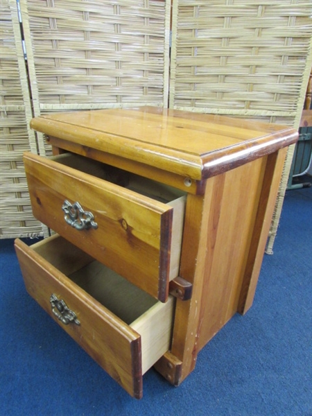 2 MATCHING NIGHTSTANDS IN KNOTTY PINE