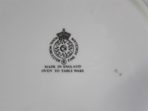 ROYAL WORCESTER FINE PORCELAIN OVENWARE