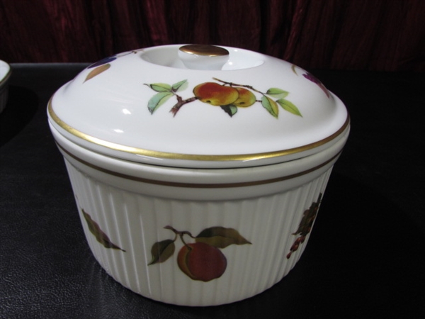 ROYAL WORCESTER FINE PORCELAIN OVENWARE