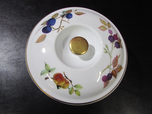 ROYAL WORCESTER FINE PORCELAIN OVENWARE