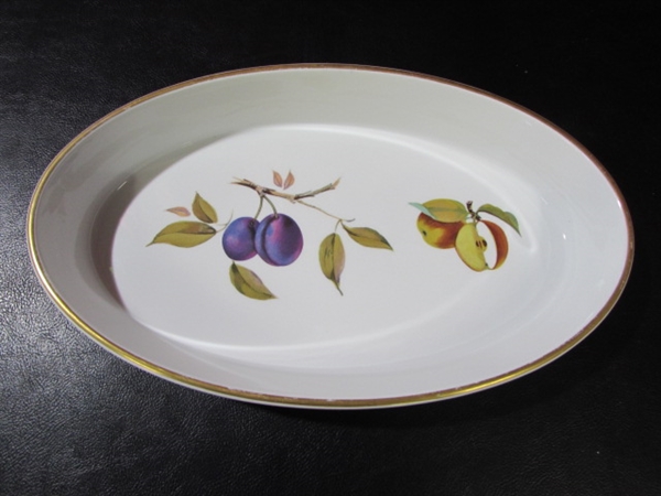 ROYAL WORCESTER FINE PORCELAIN OVENWARE