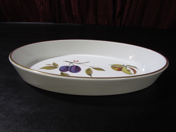 ROYAL WORCESTER FINE PORCELAIN OVENWARE