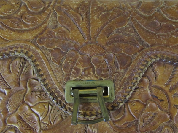 VINTAGE LEATHER TOOLED CLUTCH PURSE