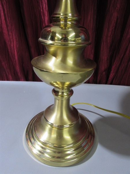 GOLD METAL TABLE LAMP & 2-VINTAGE WOOD FRAMES