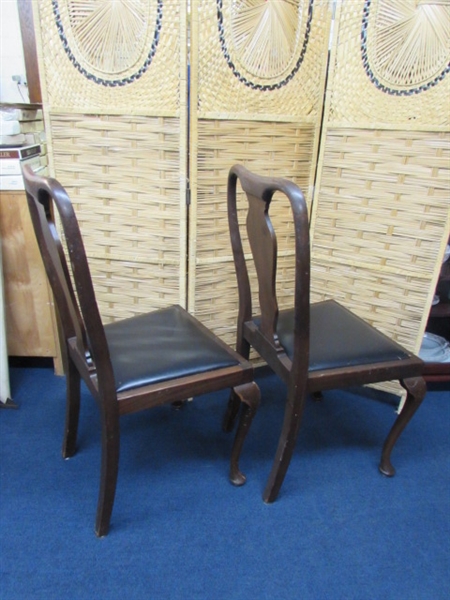 WOODEN DINING ROOM CHAIRS