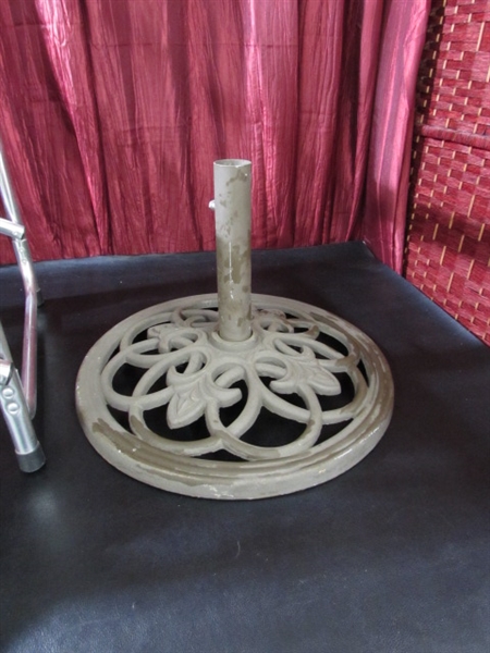 CAMP CHAIR & UMBRELLA STAND