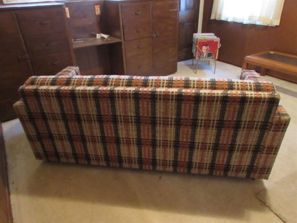 VINTAGE 1970'S HIDE-A-BED SOFA *LOCATED OFF-SITE #2*