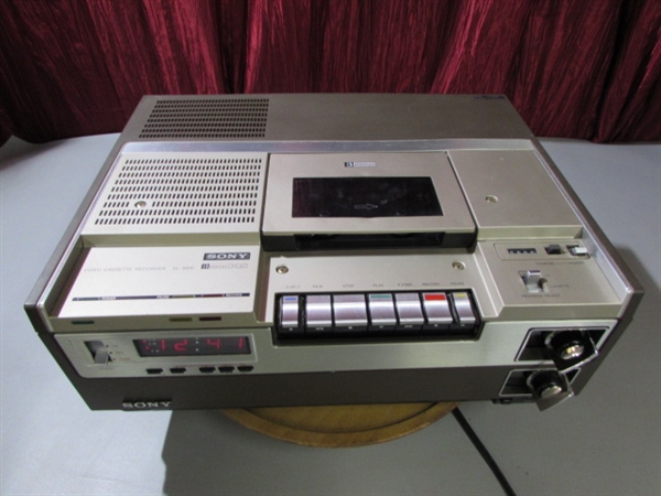 VINTAGE SONY BETAMAX VIDEO CASSETTE RECORDER