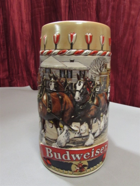 VINTAGE COLLECTIBLE LIQUOR BOTTLES & MORE