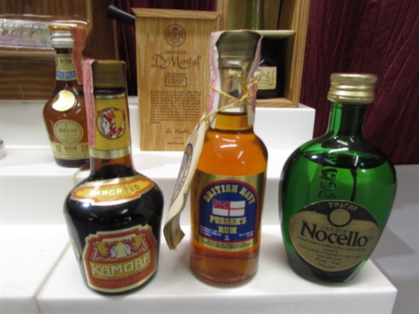 VINTAGE COLLECTIBLE LIQUOR BOTTLES & MORE