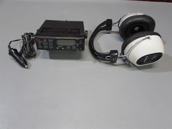 UNIDEN SCANNER AND AM RADIO HEADPHONES