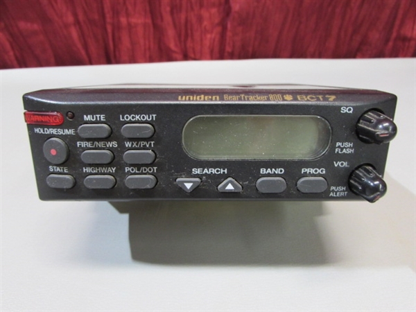 UNIDEN SCANNER AND AM RADIO HEADPHONES