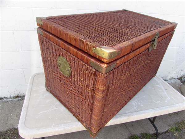 LARGE WICKER CHEST