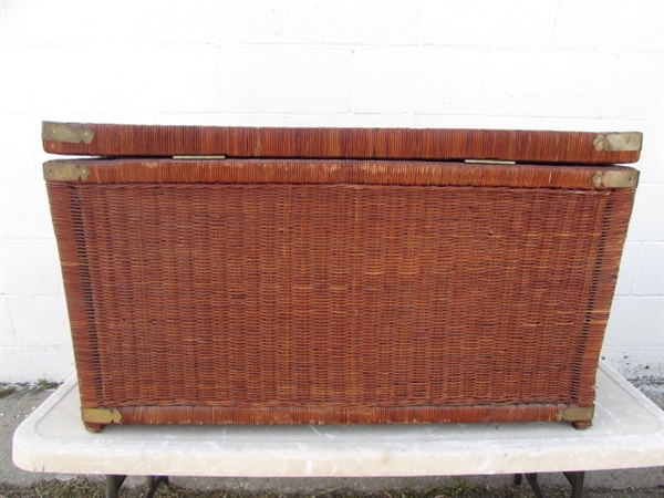 LARGE WICKER CHEST