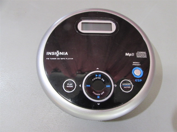 INSIGNIA FM TUNER/CD/MP3 PLAYER & ANKLE WEIGHTS