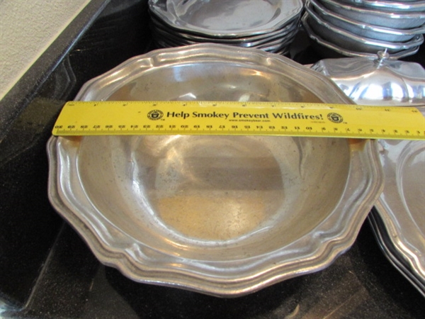 LARGE COLLECTION OF WILTON ALUMINUM WARE