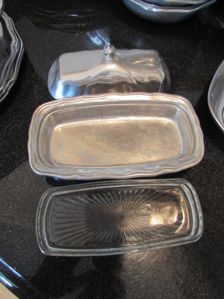 LARGE COLLECTION OF WILTON ALUMINUM WARE