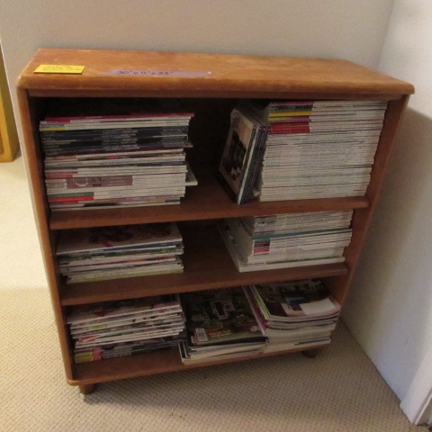 MAPLE BOOKSHELVES