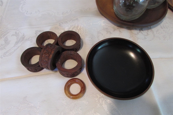 WOOD TRAYS, BOWLS & MORE