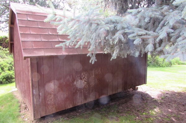 WOOD OUTBUILDING/STORAGE SHED/SHOP - WIRED FOR ELECTRICAL