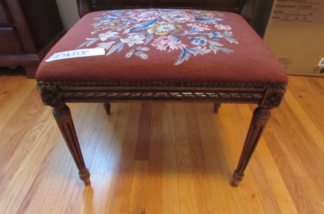 Lot Detail - VINTAGE NEEDLEPOINT STOOL