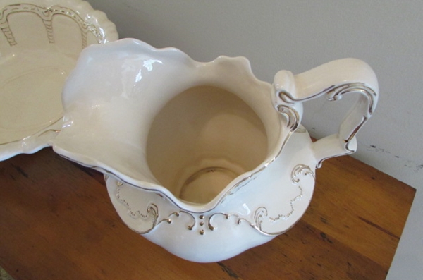 VINTAGE WATER PITCHER & BASIN