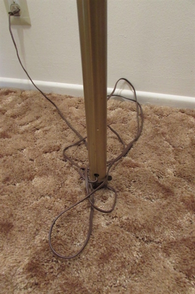 MID CENTURY 3 LIGHT POLE LAMP