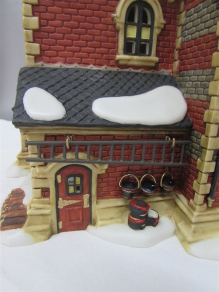 DEPT 56 DICKENS VILLAGE - ASHWICK LANE HOSE & LADDER FIREHOUSE WITH HORSE DRAWN WAGON & FIGURINES