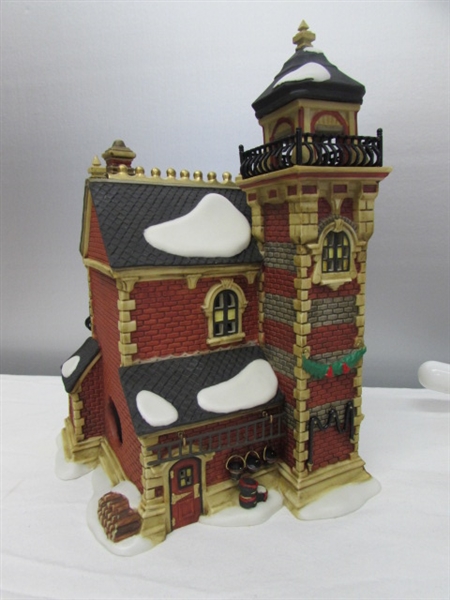 DEPT 56 DICKENS VILLAGE - ASHWICK LANE HOSE & LADDER FIREHOUSE WITH HORSE DRAWN WAGON & FIGURINES