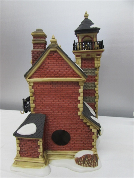 DEPT 56 DICKENS VILLAGE - ASHWICK LANE HOSE & LADDER FIREHOUSE WITH HORSE DRAWN WAGON & FIGURINES