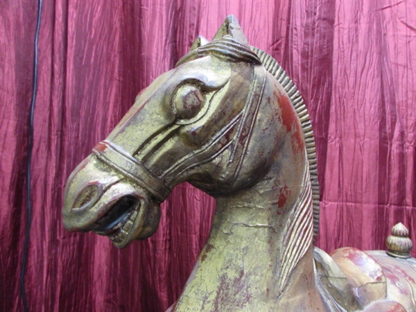 LARGE ROMAN HORSE STATUE