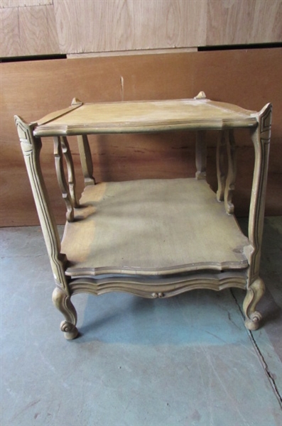 VINTAGE/ANTIQUE SIDE TABLE WITH EMBOSSED FAUX LEATHER TOP