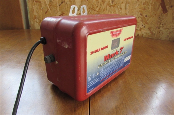 PARMAK MARK 7 ELECTRIC FENCE CHARGER