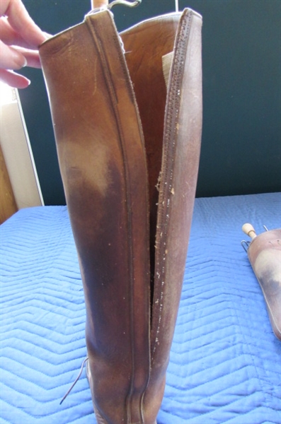 VINTAGE ENGILSH LEATHER RIDING BOOTS FOR DISPLAY