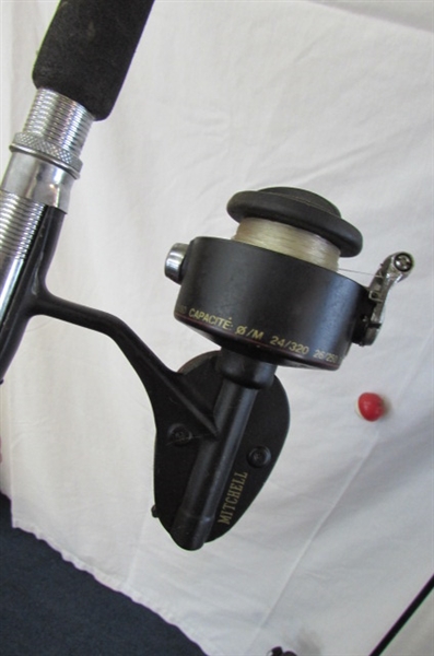 RAY JEFFERSON DEPTH FINDER & 2 FISHING POLES WITH REELS