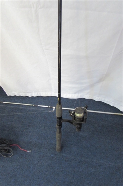 RAY JEFFERSON DEPTH FINDER & 2 FISHING POLES WITH REELS